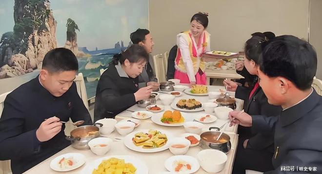 天三顿都吃啥：玉米饭、泡菜、大酱汤开元棋牌作为我们邻居普通朝鲜人一